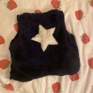 Mini boden soft faux fur star vest